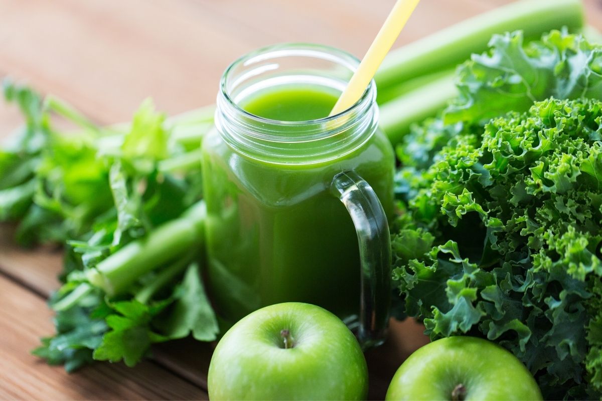 5 Green Juice Recipes to Cleanse Your System Inside Out