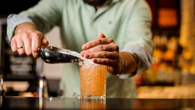 Key Techniques in Craft Cocktail Preparation